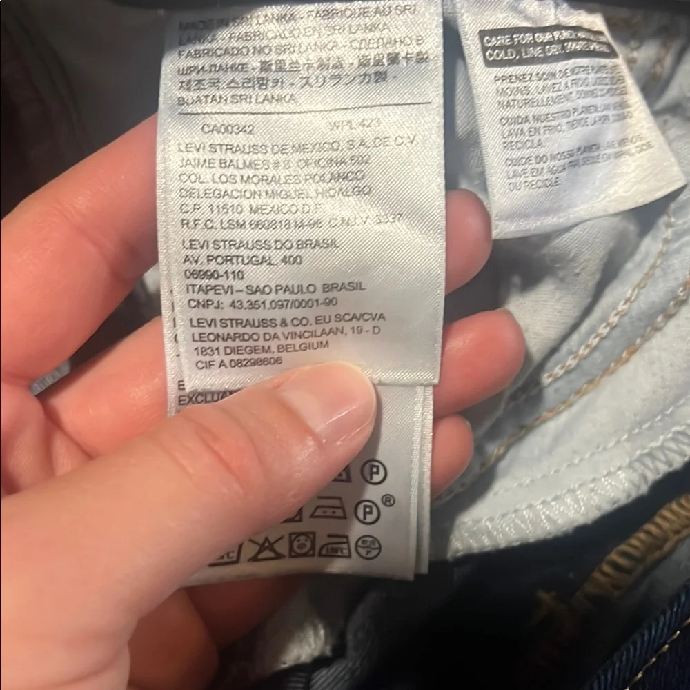 Levi’s Classic Navy Skinny Jeans - Picture 4 of 7